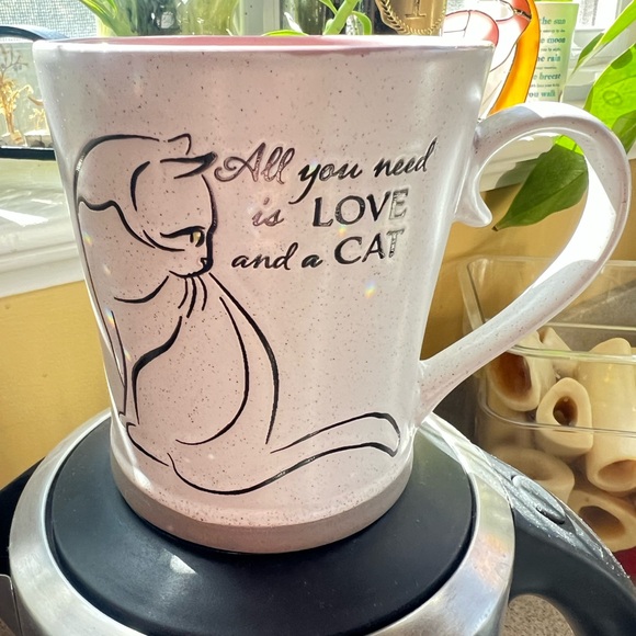 🐈MUG “ALL you need is LOVE and a CAT - Picture 4 of 16
